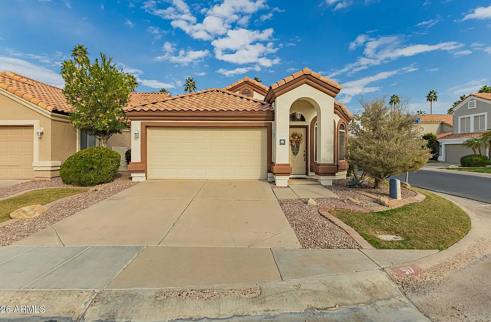 1st image of 517 S Paradise Dr