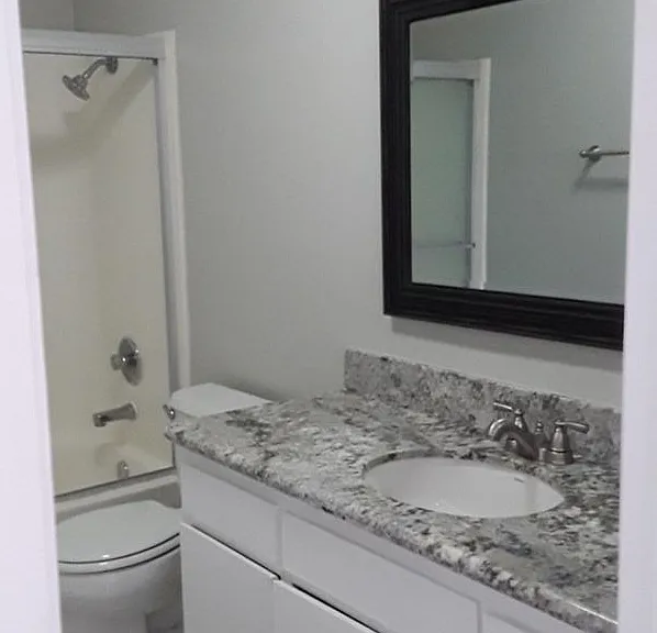 Crown Apartments — Photo 8