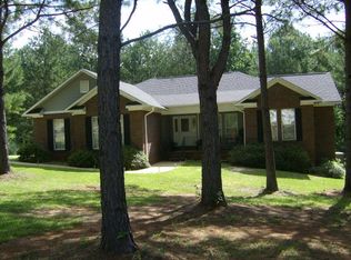 186 Mountain Creek Dr, Hamilton, GA 31811