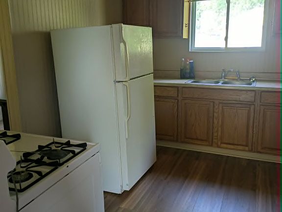 4th image of 1418 Richards Ave