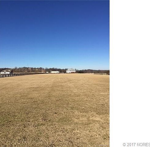 2nd image of Canterbury Cir
