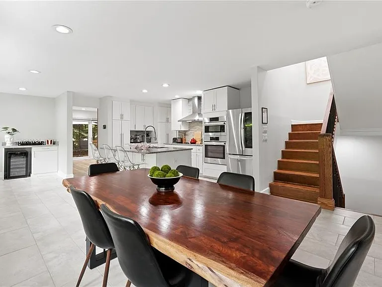 1210 E Beechwood Dr NW — Photo 5