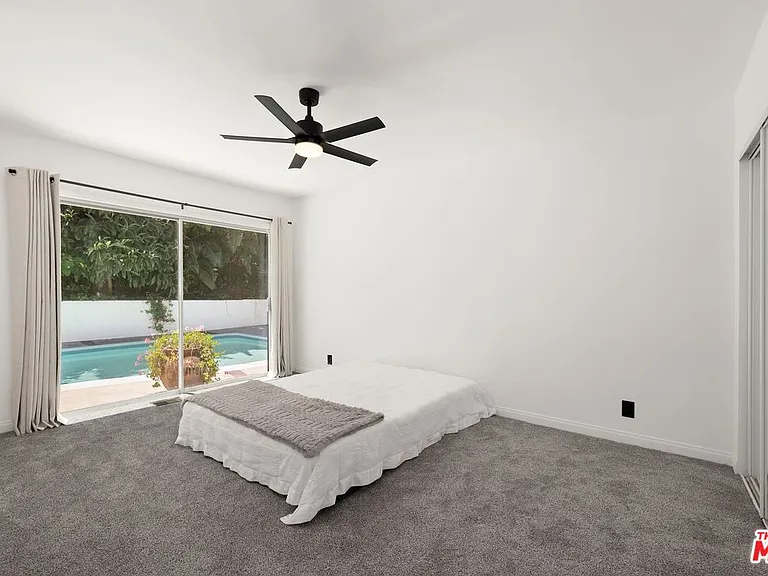 9536 Cresta Dr — Photo 12