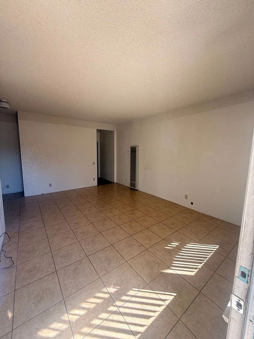 2207 124 South G Street — Photo 3
