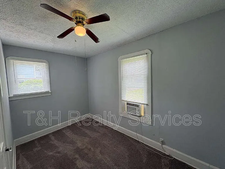 100 N Muessing St — Photo 12