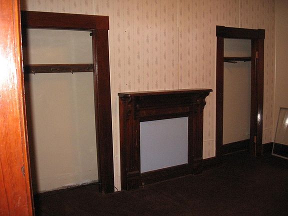 5th image of 358 Wyoming St