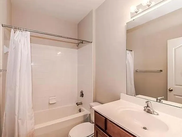 10518 Hill Point Ct — Photo 13
