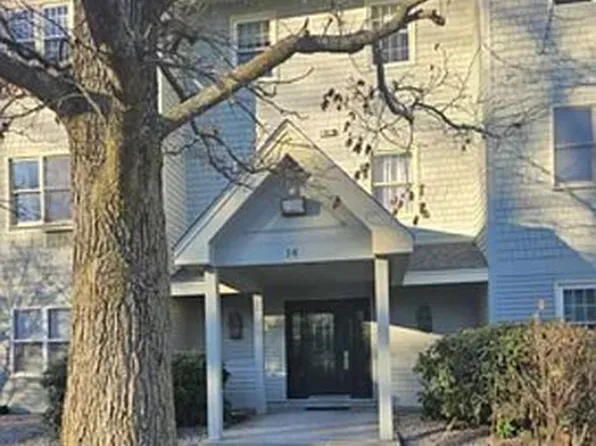 14 Turnbuckle Ln APT 37, Merrimack, NH 03054