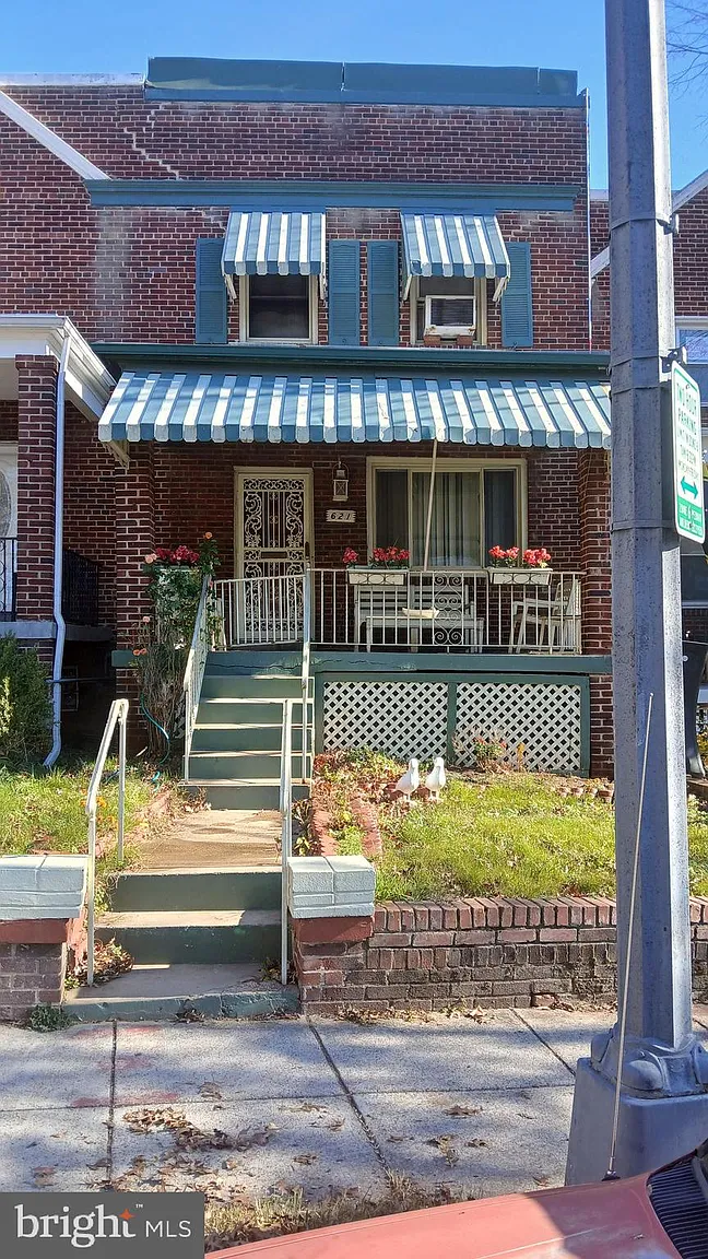 621 21st St NE photo 1