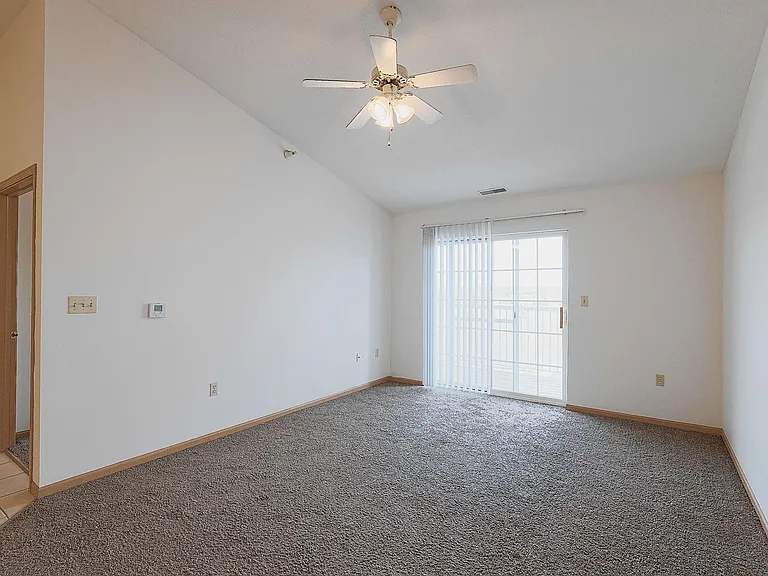 Park Ridge Apartments — Photo 72