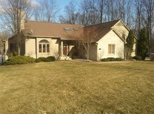 7410 Alpine View Dr, White Lake, MI