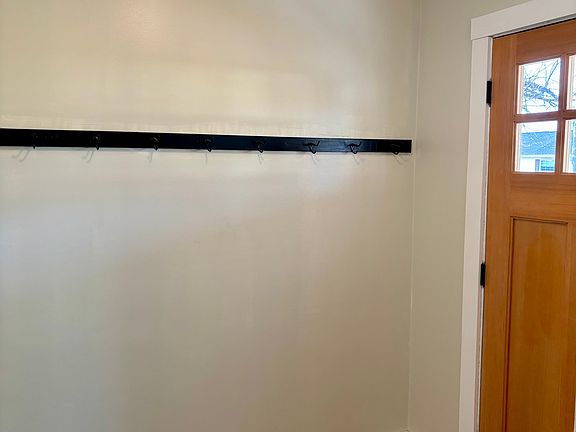 5th image of 4 Stephen Rd