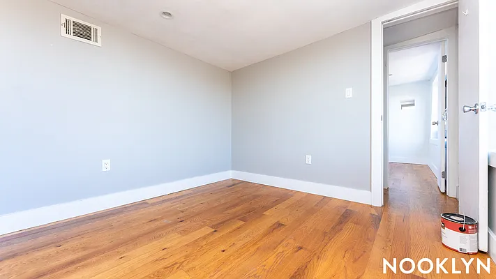 Rented by Nooklyn NYC LLC | media 4