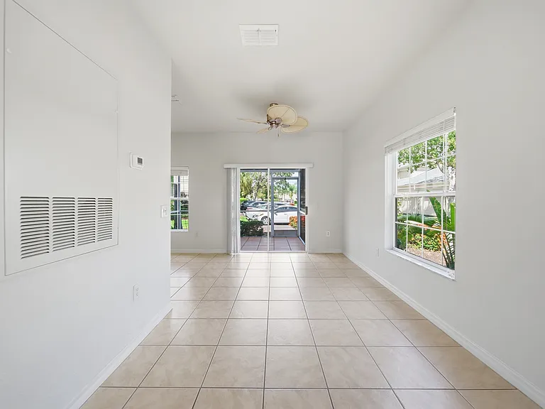 7780 Plantation Cir — Photo 8