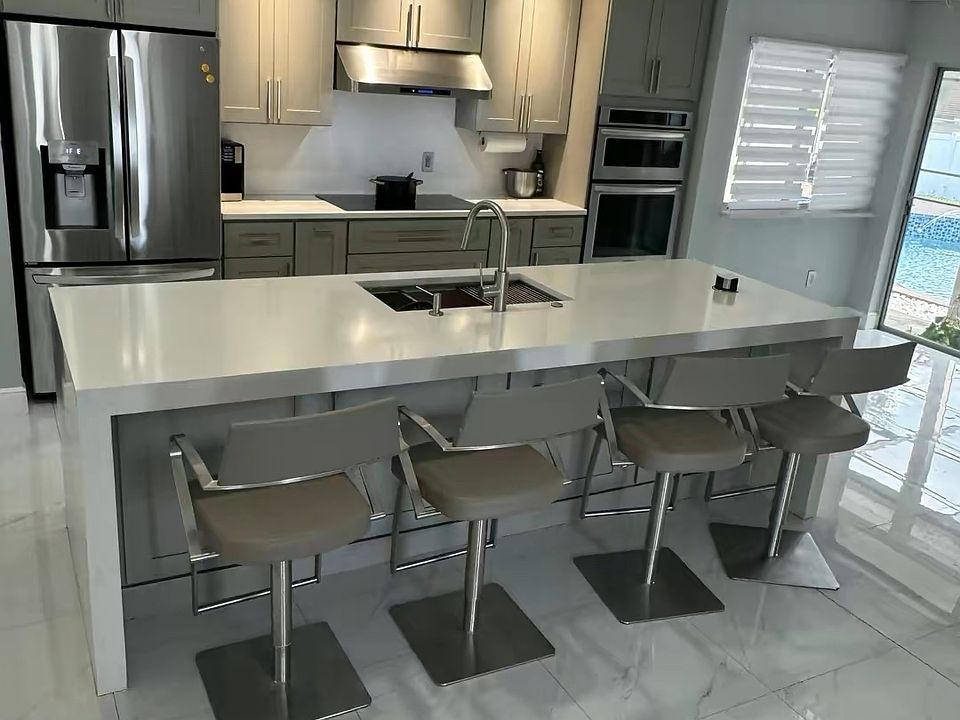 1st image of 6938 Oakmore Ln #2