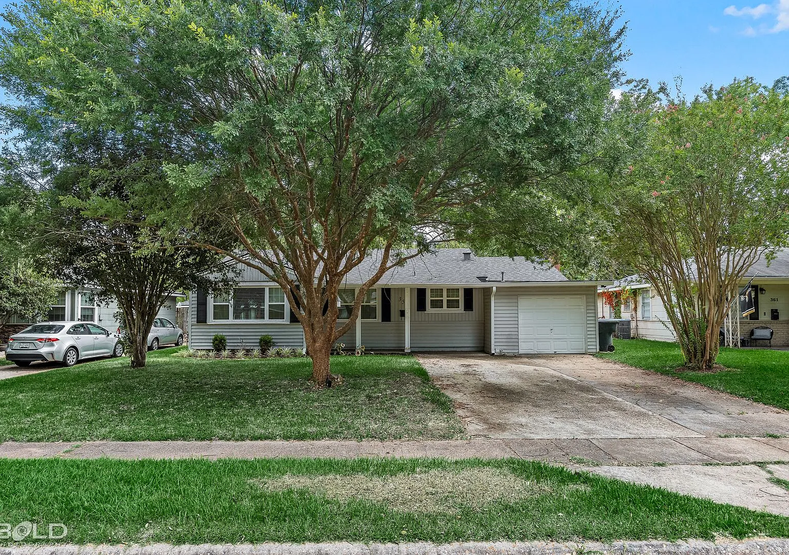 Charming 3BD/2BA Home in Shreveport Fenced Yard & Covered Patio, Move-In Ready! — Photo 2