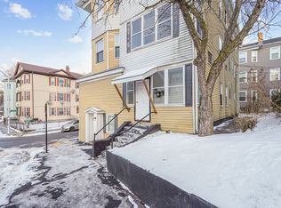 13-15 Sterling St, Worcester, MA 01610