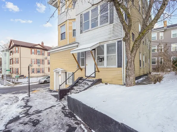 13-15 Sterling St, Worcester, MA 01610