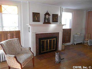 4th image of 6 Hurd St