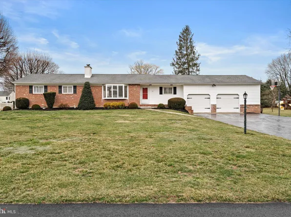 13 Fairview Rd, Robbinsville, NJ 08691