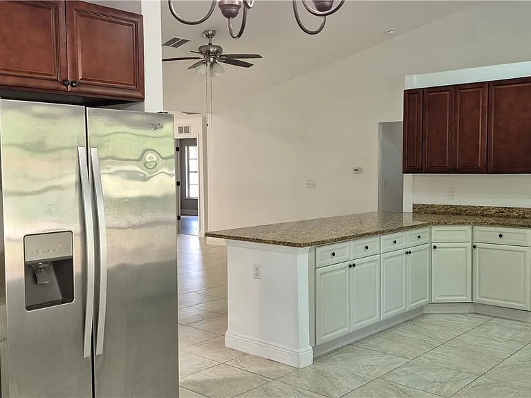 315 Cleveland Ave — Photo 34