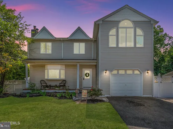 141 Van Cortlandt Dr, Brick, NJ 08723