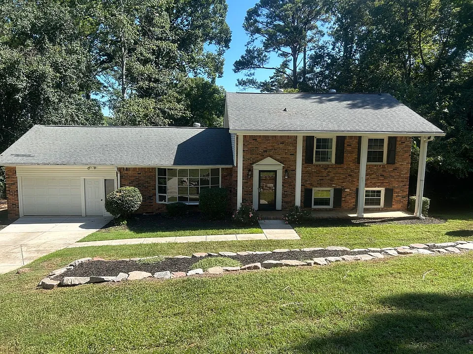 26 Nob Hill Rd