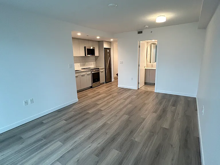 551 Emerson St — Photo 21