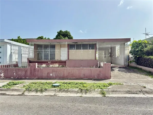 33 Jardines Del Caribe Rd, Ponce, PR 00728
