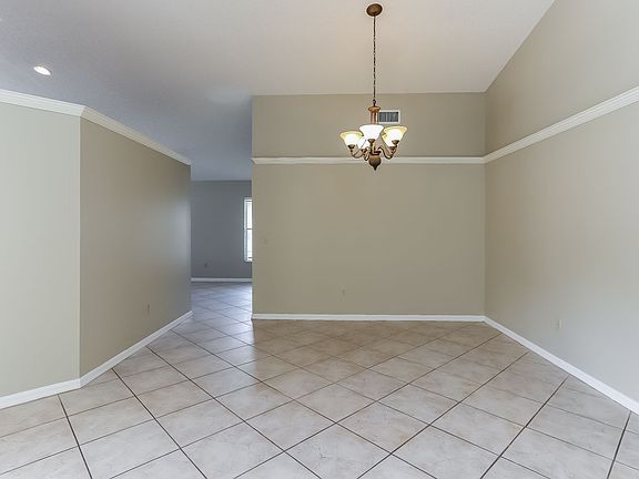 5th image of 575 NW 47th Ter