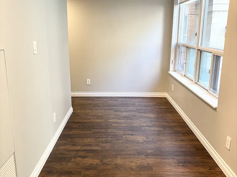 323 Richmond St E #201 — Photo 7