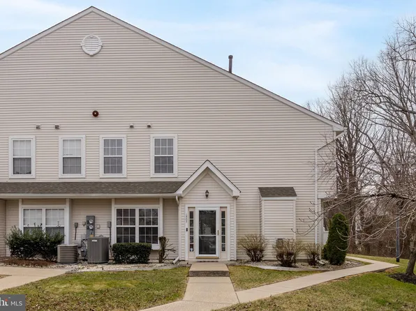 1505 Beacon Hill Dr, Sicklerville, NJ 08081