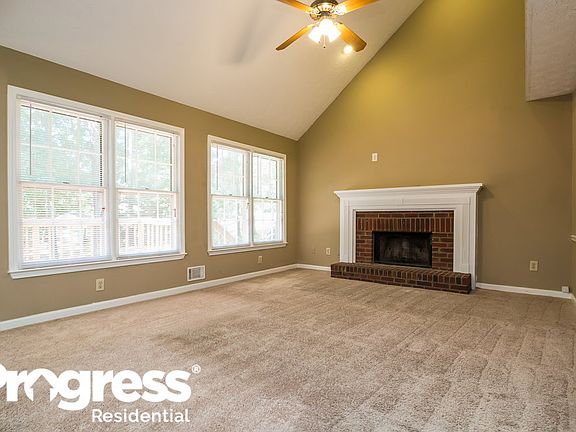 3rd image of 3005 Riverbend Dr