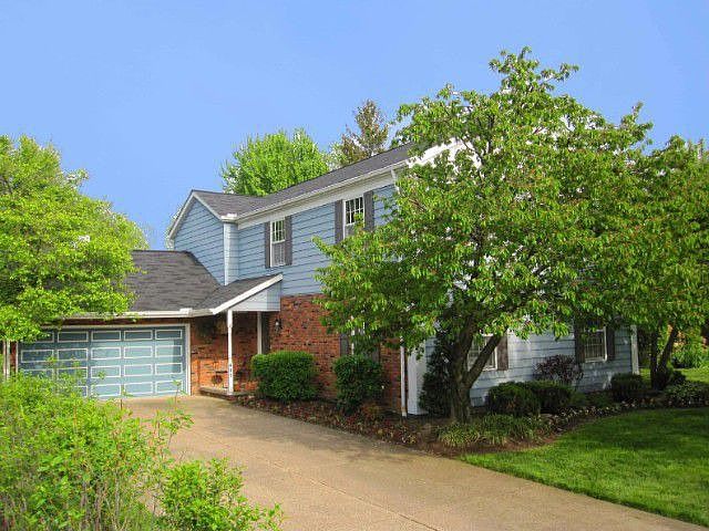 1st image of 627 Brooke Ln