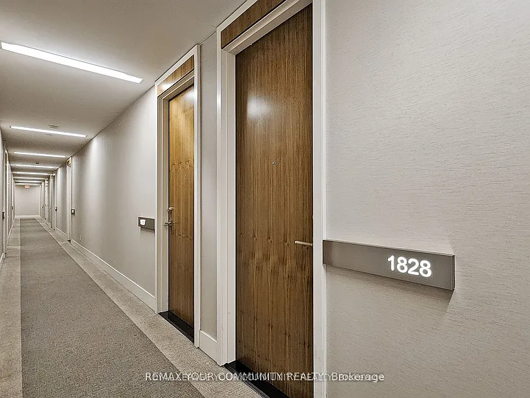 111 Saint Clair Ave W #1828 — Photo 28