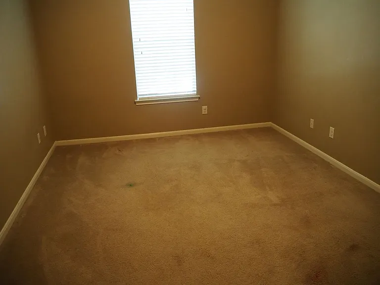 28607 Green Hedge Dr — Photo 26