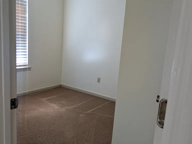 139 Haney Rd — Photo 9