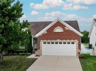 752 River Glen Dr, O'Fallon, MO 63368