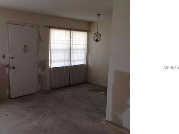 4th image of 1001 77th Ave N APT 108