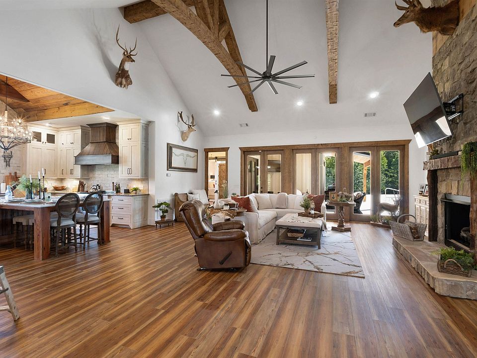 13th image of this home