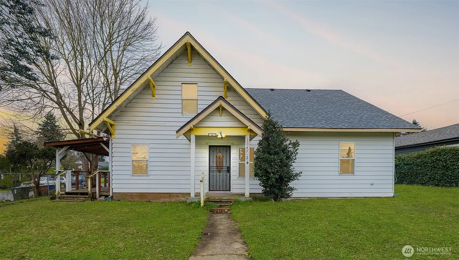 5024 S Cushman Avenue photo 1