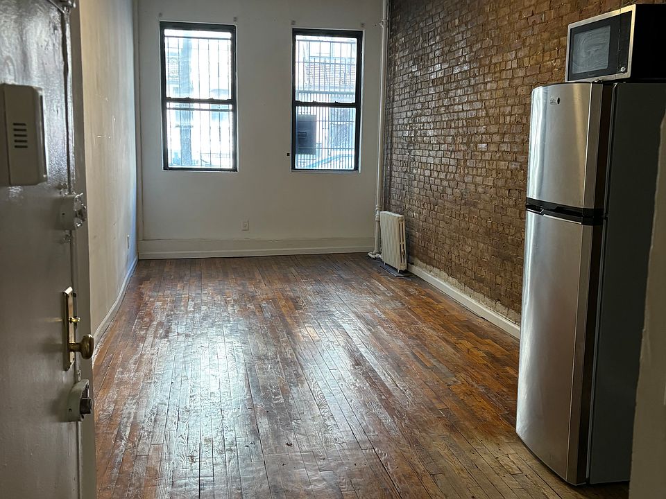 1st image of 428 W 46th St APT B