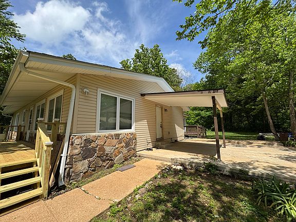 3rd image of 1204 N Shore Dr
