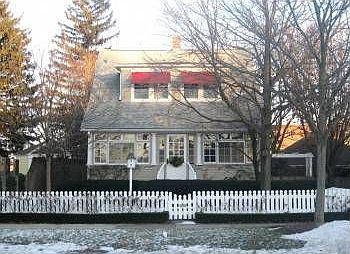 1st image of 811 Oakwood Ave