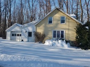 7 Robinson Ln, Loudonville, NY 12211
