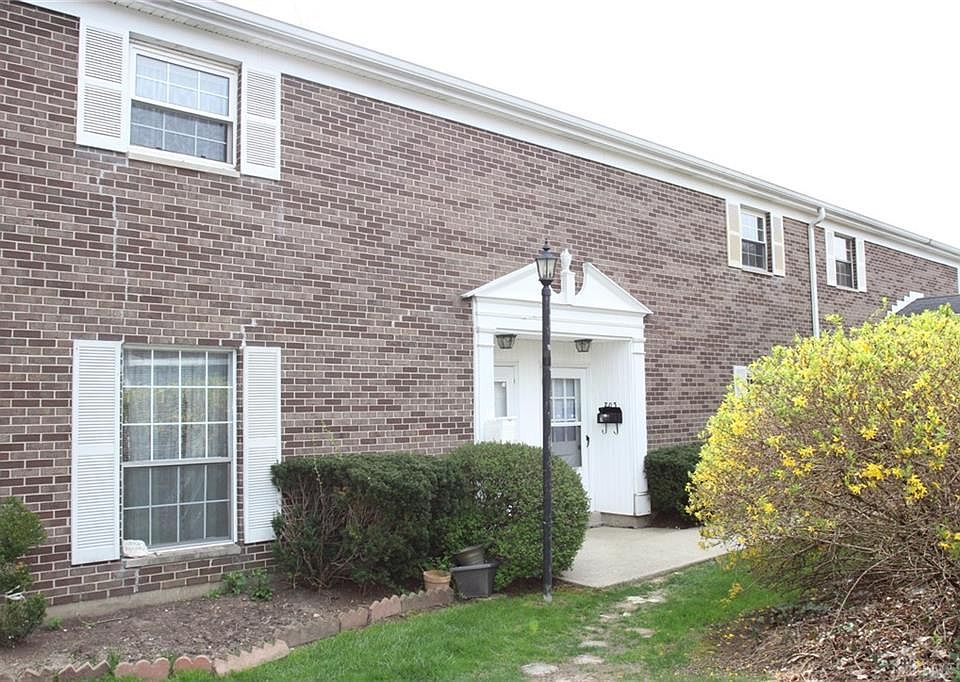 1st image of 703 Clareridge Ln