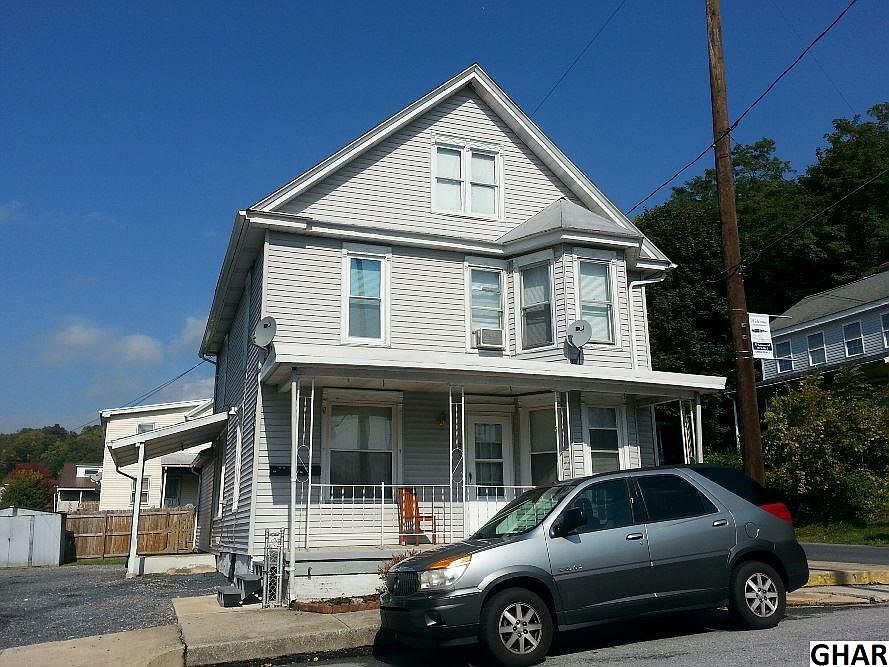 2nd image of 201 Clay St