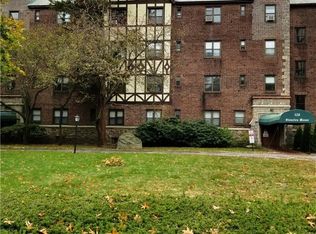 110 Stonelea Pl #2F, New Rochelle, NY 10801