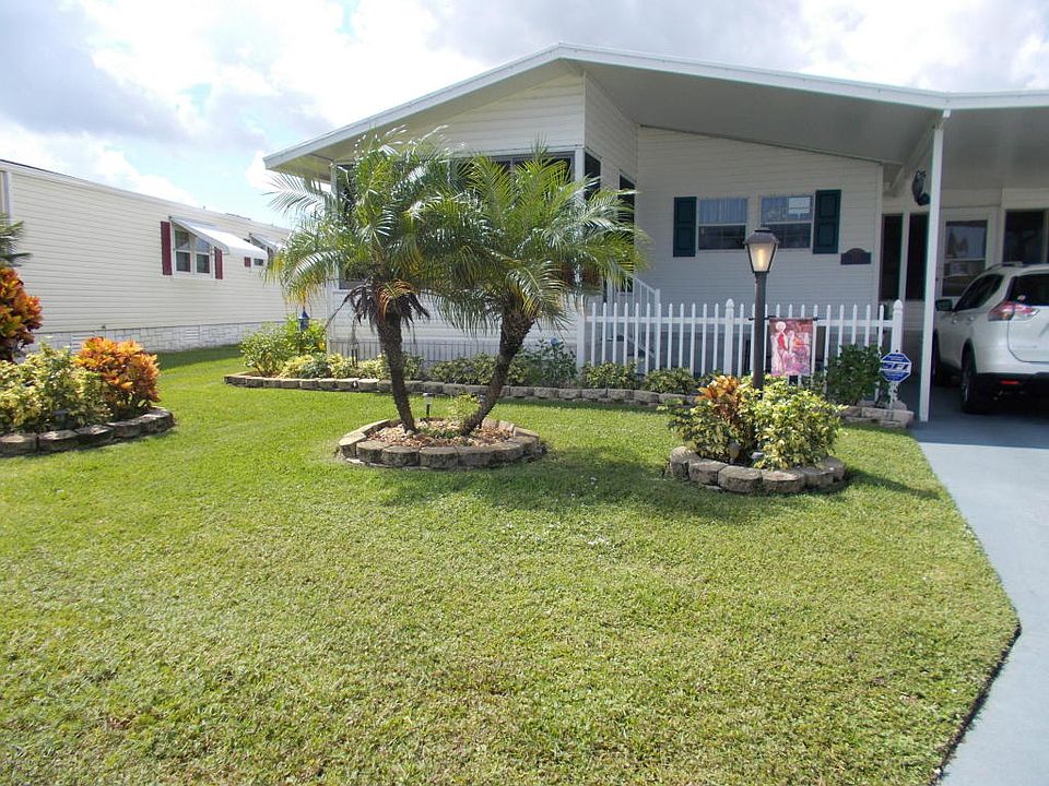 1st image of 933 Jacaranda Dr