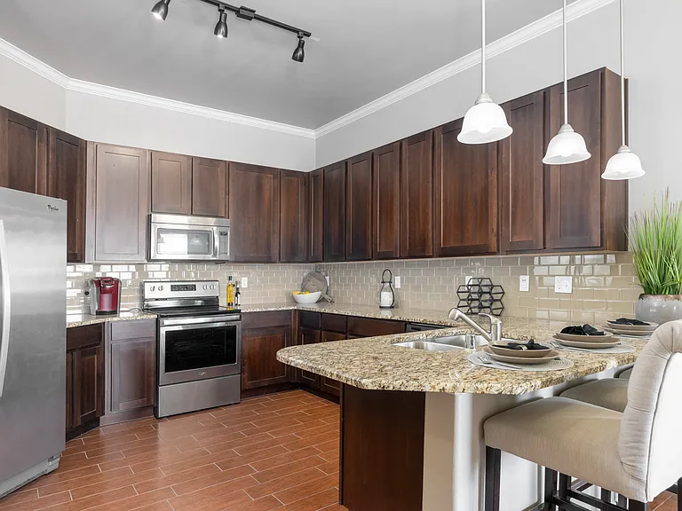 Bella Estancias Apartment Homes — Photo 33